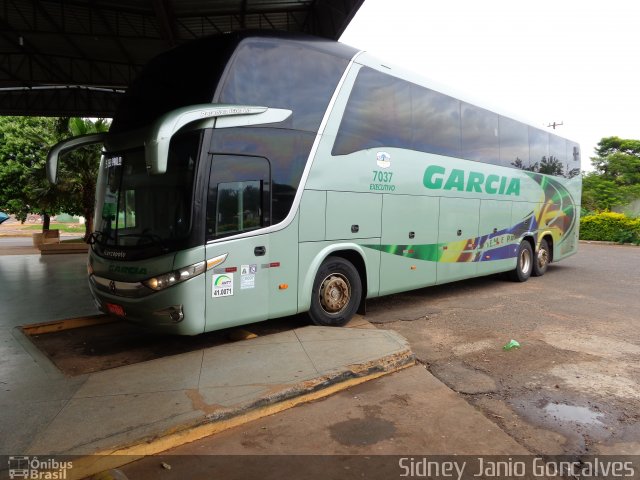 Viação Garcia 7037 na cidade de Itaquiraí, Mato Grosso do Sul, Brasil, por Sidney Janio Gonçalves. ID da foto: 3007241.