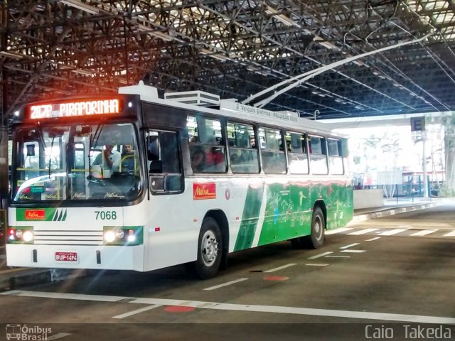 Metra - Sistema Metropolitano de Transporte 7068 na cidade de Santo André, São Paulo, Brasil, por Caio  Takeda. Número da foto: #3013062.