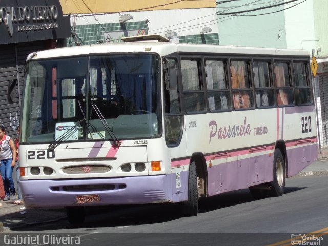 Passarela Turismo 220 na cidade de Belo Horizonte, Minas Gerais, Brasil, por Gabriel Oliveira. ID da foto: 3017039.