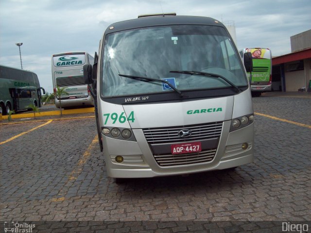 Viação Garcia 7964 na cidade de Londrina, Paraná, Brasil, por Diego Lopes. ID da foto: 2954703.