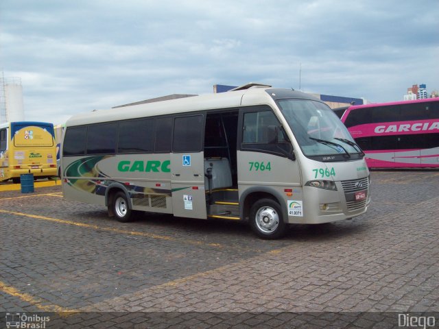 Viação Garcia 7964 na cidade de Londrina, Paraná, Brasil, por Diego Lopes. ID da foto: 2954702.