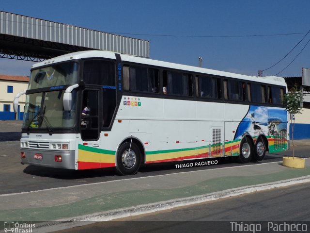 Ônibus Particulares 6845 na cidade de Bom Jesus da Lapa, Bahia, Brasil, por Thiago  Pacheco. ID da foto: 2961517.