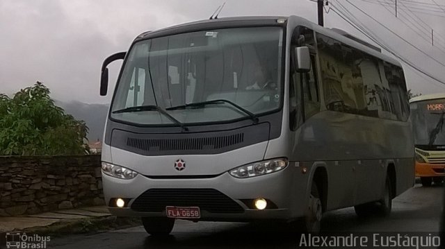 Ônibus Particulares 111 na cidade de Ouro Preto, Minas Gerais, Brasil, por Alexandre Eustáquio. ID da foto: 2965121.