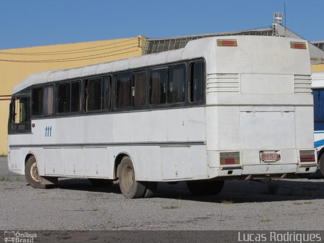 Ônibus Particulares 111 na cidade de Pelotas, Rio Grande do Sul, Brasil, por Lucas Rodrigues. Número da foto: #2965680.