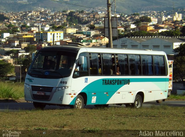 Transponteio Transportes e Serviços 695 na cidade de Belo Horizonte, Minas Gerais, Brasil, por Adão Raimundo Marcelino. ID da foto: 2358880.