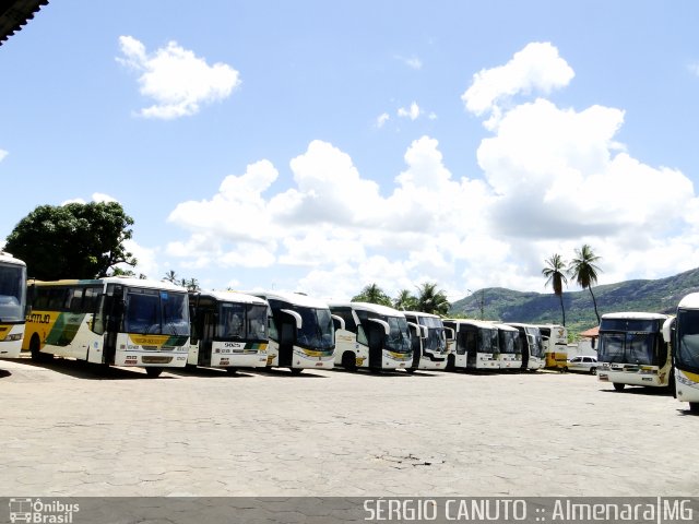 Empresa Gontijo de Transportes Garagem AMJ na cidade de Almenara, Minas Gerais, Brasil, por Sérgio Augusto Braga Canuto. ID da foto: 2358859.