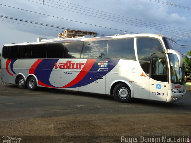 Valtur Turismo - Constantina Turismo Ltda(RS) 13000 na cidade de Realeza, Paraná, Brasil, por Roger Damim Maccarini. Número da foto: #2359508.