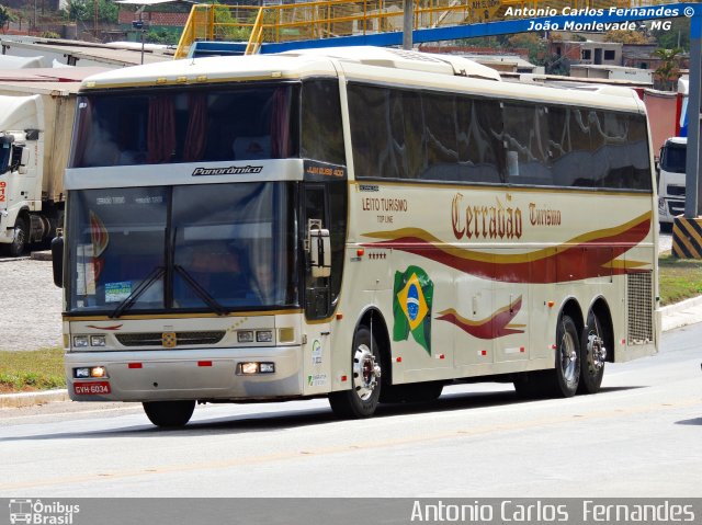 Cerradão Turismo 2002 na cidade de João Monlevade, Minas Gerais, Brasil, por Antonio Carlos Fernandes. ID da foto: 2361678.