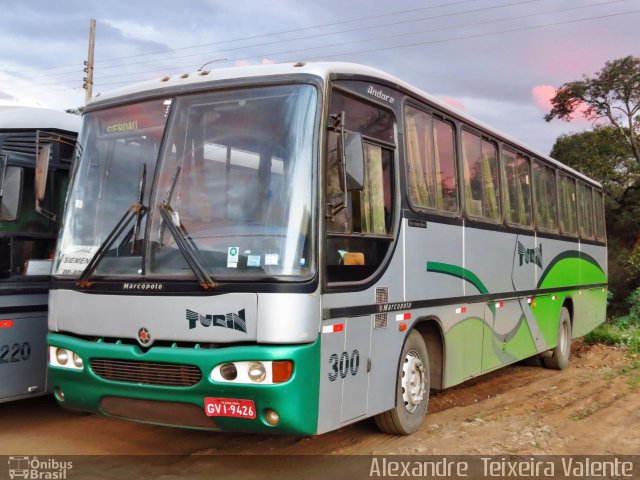 Turin Transportes 300 na cidade de Ouro Branco, Minas Gerais, Brasil, por Alexandre  Teixeira Valente. Número da foto: #2364520.
