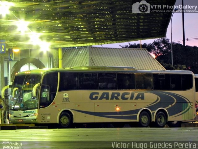 Viação Garcia 7780 na cidade de Maringá, Paraná, Brasil, por Victor Hugo Guedes Pereira. Número da foto: #2363224.