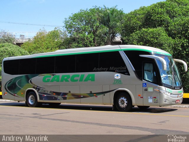 Viação Garcia 7206 na cidade de Londrina, Paraná, Brasil, por Andrey Gustavo. Número da foto: #2370327.