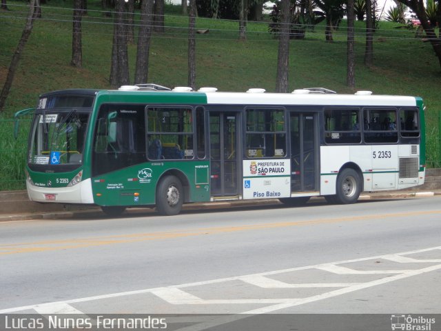 Via Sul Transportes Urbanos 5 2353 na cidade de São Paulo, São Paulo, Brasil, por Lucas Nunes Fernandes. Número da foto: #2372259.