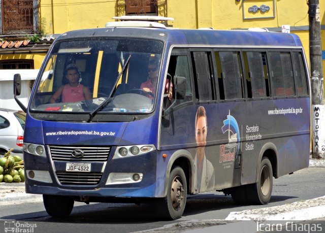 Ônibus Particulares 4522 na cidade de Salvador, Bahia, Brasil, por Ícaro Chagas. Número da foto: #2375200.