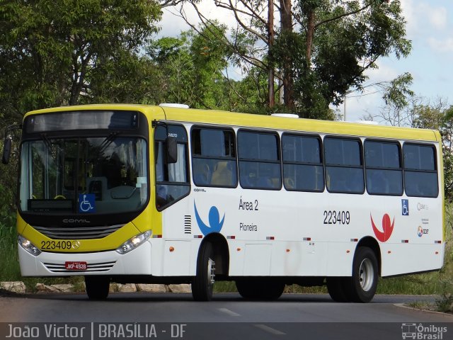 Viação Pioneira 223409 na cidade de Brasília, Distrito Federal, Brasil, por João Victor. Número da foto: #2342631.