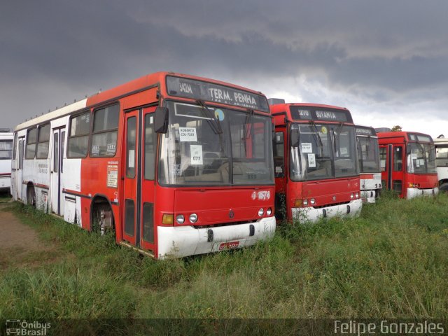 Sucata e Desmanches 4 1574 na cidade de Suzano, São Paulo, Brasil, por Felipe Gonzales. Número da foto: #2377223.