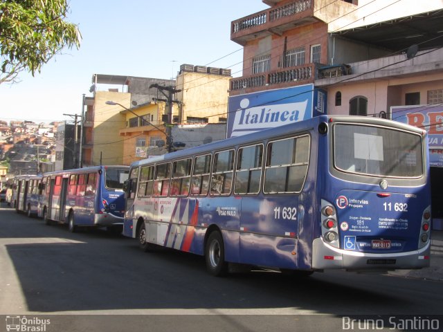 Viação Pirajuçara 11.632 na cidade de Taboão da Serra, São Paulo, Brasil, por Bruno Santino. ID da foto: 2378002.