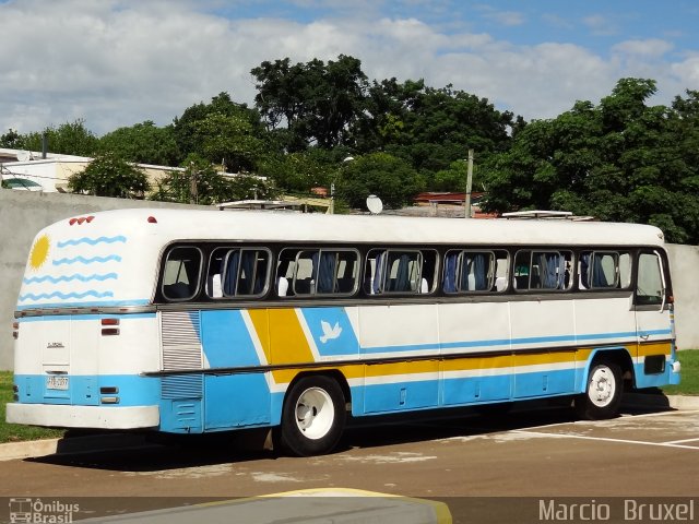 Ônibus Particulares FRB1097 na cidade de Santana do Livramento, Rio Grande do Sul, Brasil, por Marcio  Bruxel. Número da foto: #2378013.