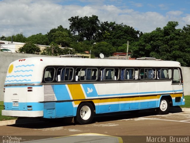 Ônibus Particulares FRB1097 na cidade de Santana do Livramento, Rio Grande do Sul, Brasil, por Marcio  Bruxel. ID da foto: 2378013.