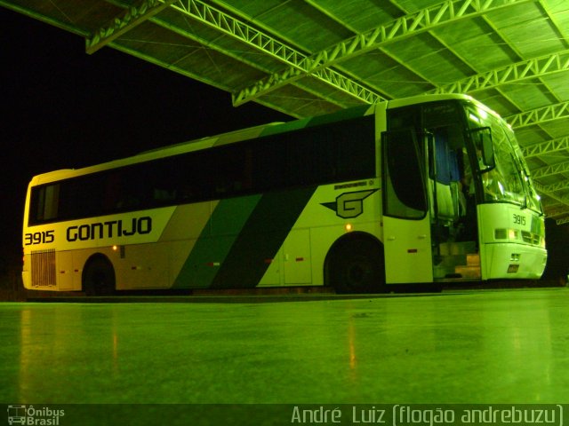 Empresa Gontijo de Transportes 3915 na cidade de Porto Nacional, Tocantins, Brasil, por André  Luiz. Número da foto: #2380368.