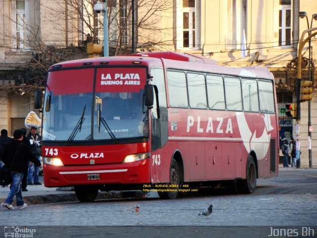 Plaza 743 na cidade de , por Jones Bh. Número da foto: #2381824.