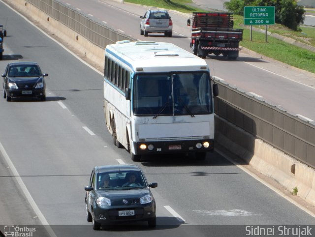 Ônibus Particulares SN na cidade de Fazenda Rio Grande, Paraná, Brasil, por Sidnei Machado Strujak. Número da foto: #2385157.