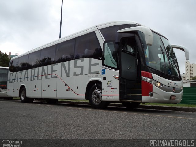 Auto Viação Catarinense 3228 na cidade de Curitiba, Paraná, Brasil, por Alexandre Rodrigo. Número da foto: #2386079.