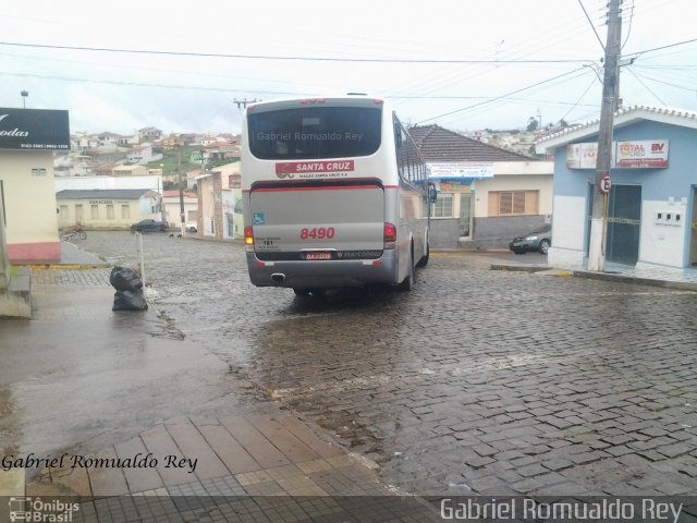 Viação Santa Cruz 8490 na cidade de Carmo do Rio Claro, Minas Gerais, Brasil, por Gabriel Romualdo Rey . ID da foto: 2387953.