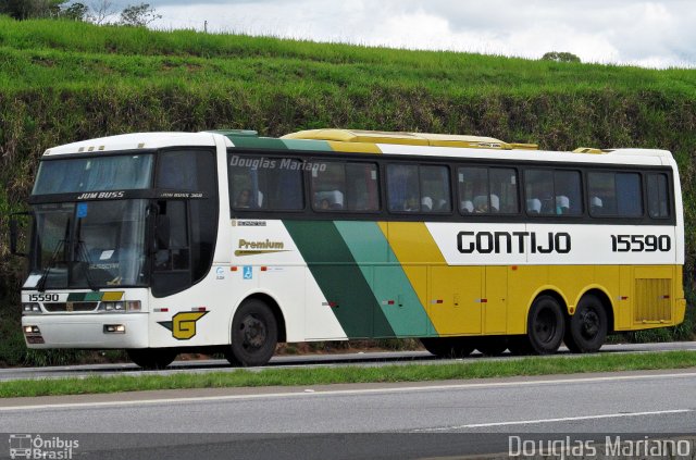 Empresa Gontijo de Transportes 15590 na cidade de Três Corações, Minas Gerais, Brasil, por Douglas Mariano. Número da foto: #2387533.