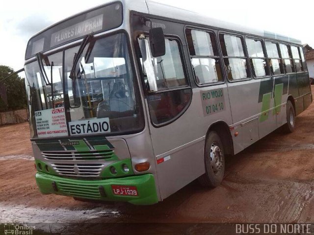 Empresa TransAzevedo 07 04 10 na cidade de Santarém, Pará, Brasil, por Adelso Silva Luis Doidinho. Número da foto: #2352789.