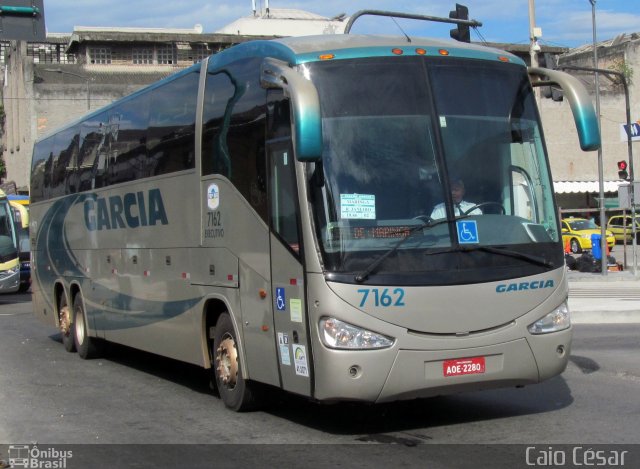 Viação Garcia 7162 na cidade de Rio de Janeiro, Rio de Janeiro, Brasil, por Caio César A.. Número da foto: #2393402.