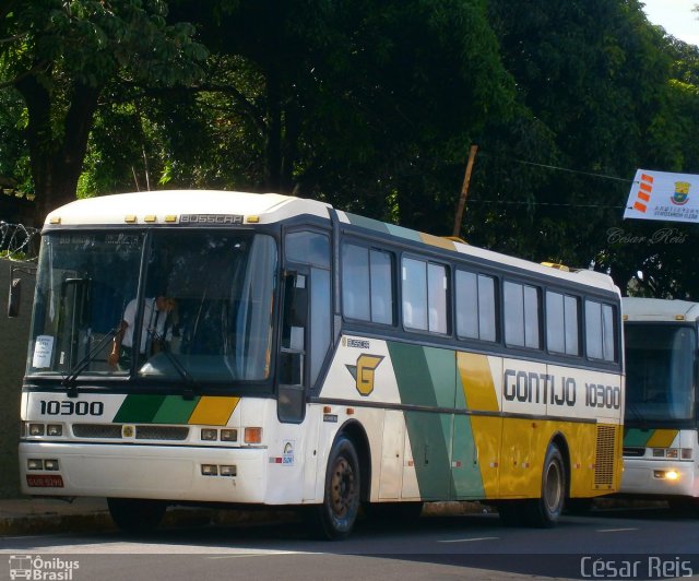 Empresa Gontijo de Transportes 10300 na cidade de Belo Horizonte, Minas Gerais, Brasil, por César Ônibus. ID da foto: 2392266.