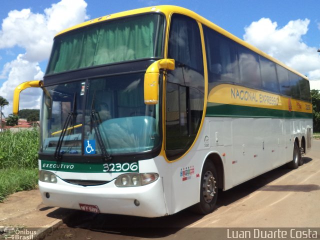 Nacional Expresso 32306 na cidade de Anápolis, Goiás, Brasil, por Luan Duarte Costa. Número da foto: #2413123.