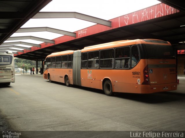 Auto Viação Santo Antônio 18R61 na cidade de Colombo, Paraná, Brasil, por Luiz Felipe Ferreira. Número da foto: #2416365.