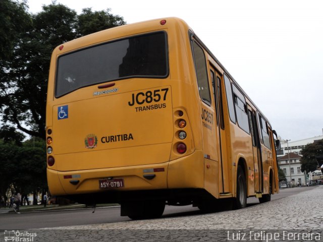 Expresso Azul JC857 na cidade de Curitiba, Paraná, Brasil, por Luiz Felipe Ferreira. Número da foto: #2418548.
