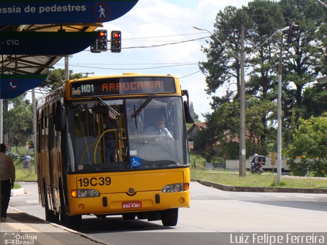 Araucária Transportes Coletivos 19C39 na cidade de Araucária, Paraná, Brasil, por Luiz Felipe Ferreira. ID da foto: 2418543.