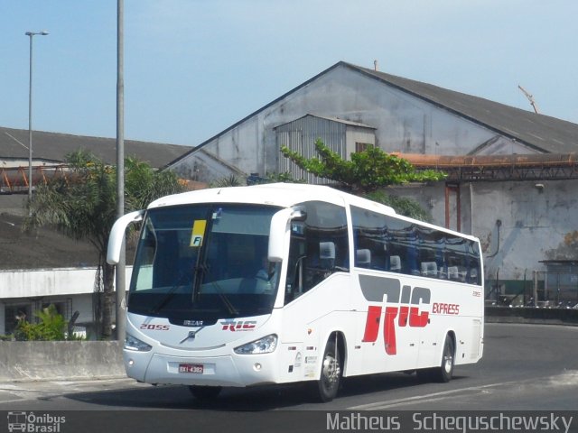 Ric Express 2055 na cidade de Santos, São Paulo, Brasil, por Matheus  Scheguschewsky. Número da foto: #2420424.