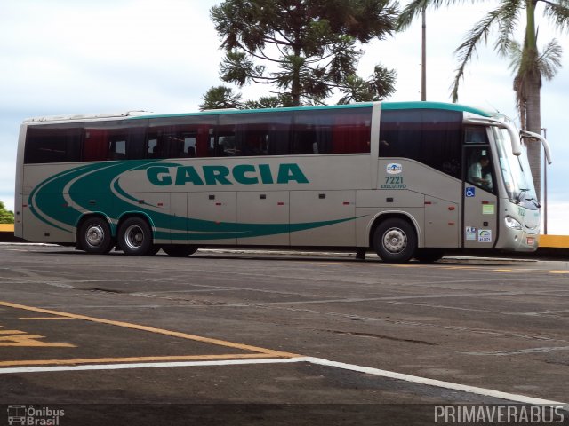 Viação Garcia 7221 na cidade de Londrina, Paraná, Brasil, por Alexandre Rodrigo. ID da foto: 2421354.