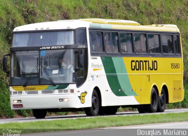 Empresa Gontijo de Transportes 15580 na cidade de Três Corações, Minas Gerais, Brasil, por Douglas Mariano. ID da foto: 2421141.