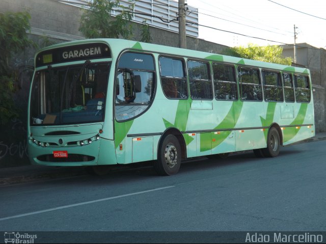 Ônibus Particulares 5556 na cidade de Belo Horizonte, Minas Gerais, Brasil, por Adão Raimundo Marcelino. ID da foto: 2423530.