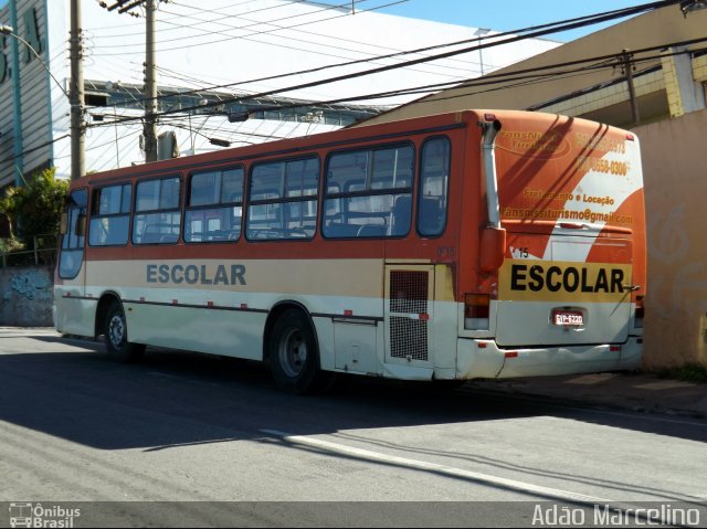 Escolares 15 na cidade de Belo Horizonte, Minas Gerais, Brasil, por Adão Raimundo Marcelino. ID da foto: 2427647.