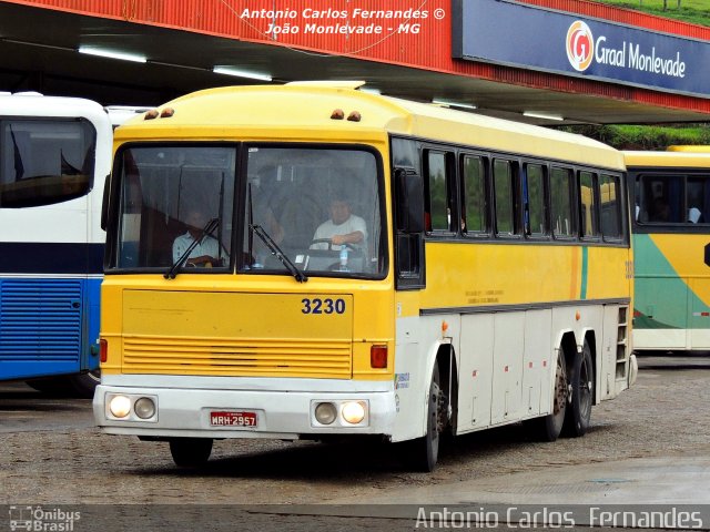 Ônibus Particulares 3230 na cidade de João Monlevade, Minas Gerais, Brasil, por Antonio Carlos Fernandes. ID da foto: 2426639.