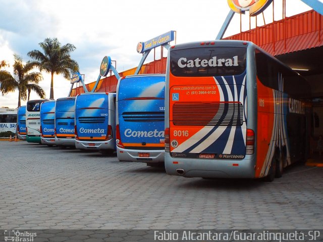 Catedral Turismo 8016 na cidade de Guaratinguetá, São Paulo, Brasil, por Fabio Alcantara. Número da foto: #2394529.