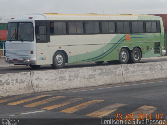 Ônibus Particulares 9845 na cidade de Caruaru, Pernambuco, Brasil, por Lenilson da Silva Pessoa. Número da foto: #2432785.