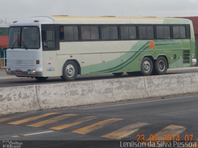 Ônibus Particulares 9845 na cidade de Caruaru, Pernambuco, Brasil, por Lenilson da Silva Pessoa. ID da foto: 2432785.