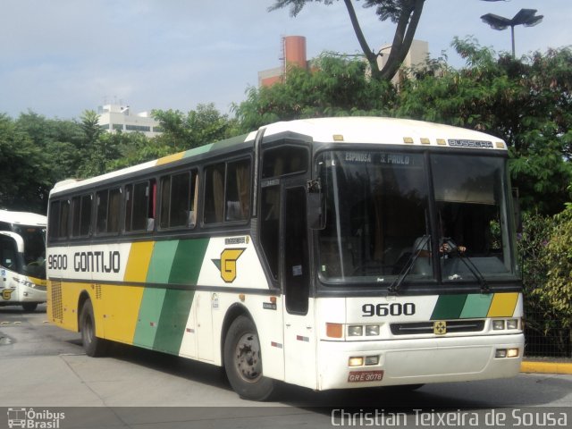 Empresa Gontijo de Transportes 9600 na cidade de São Paulo, São Paulo, Brasil, por Christian Teixeira de Sousa. Número da foto: #2432912.