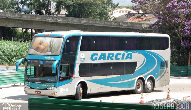 Viação Garcia 7224 na cidade de Curitiba, Paraná, Brasil, por Roger Coelho. Número da foto: #2435426.
