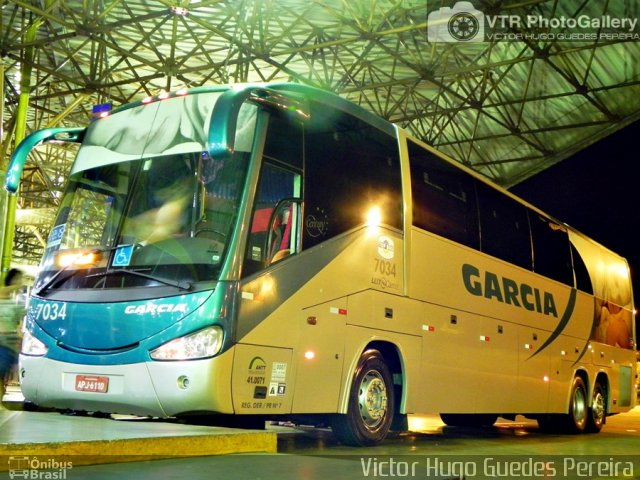 Viação Garcia 7034 na cidade de Maringá, Paraná, Brasil, por Victor Hugo Guedes Pereira. ID da foto: 2436151.