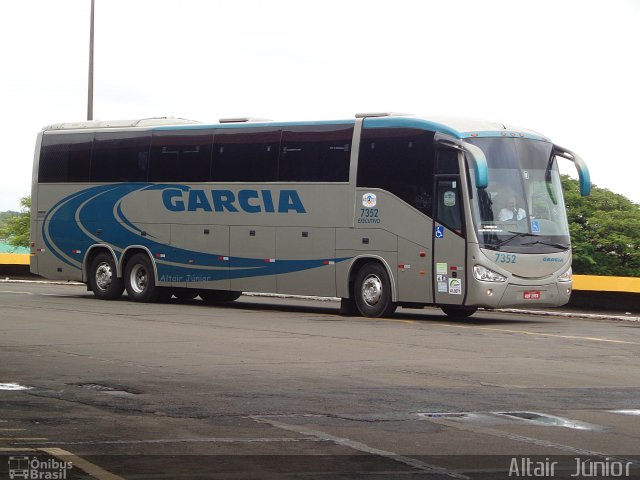 Viação Garcia 7352 na cidade de Londrina, Paraná, Brasil, por Altair Júnior. ID da foto: 2436782.