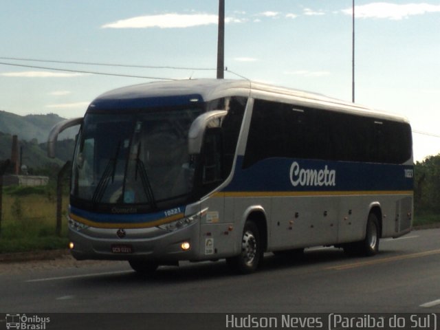 Viação Cometa 10221 na cidade de Paraíba do Sul, Rio de Janeiro, Brasil, por Hudson Neves. Número da foto: #2437945.