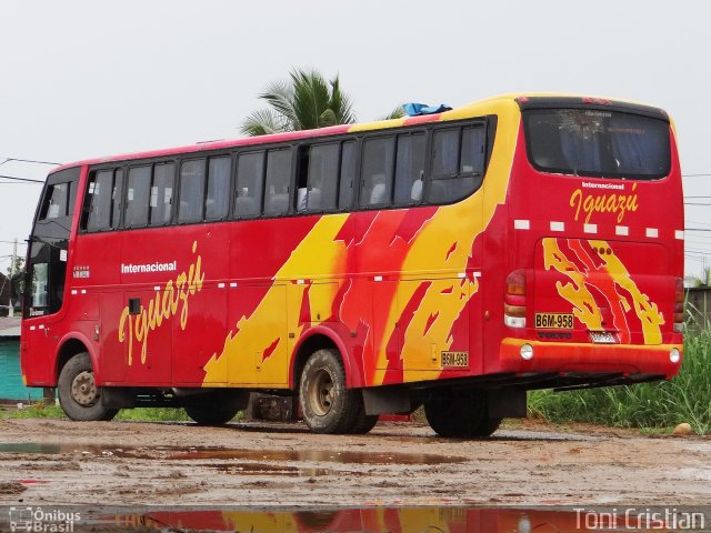 Internacional Iguazú 958 na cidade de Puerto Maldonado, Tambopata, Tambopata, Madre de Dios, Peru, por Tôni Cristian. Número da foto: #2437875.
